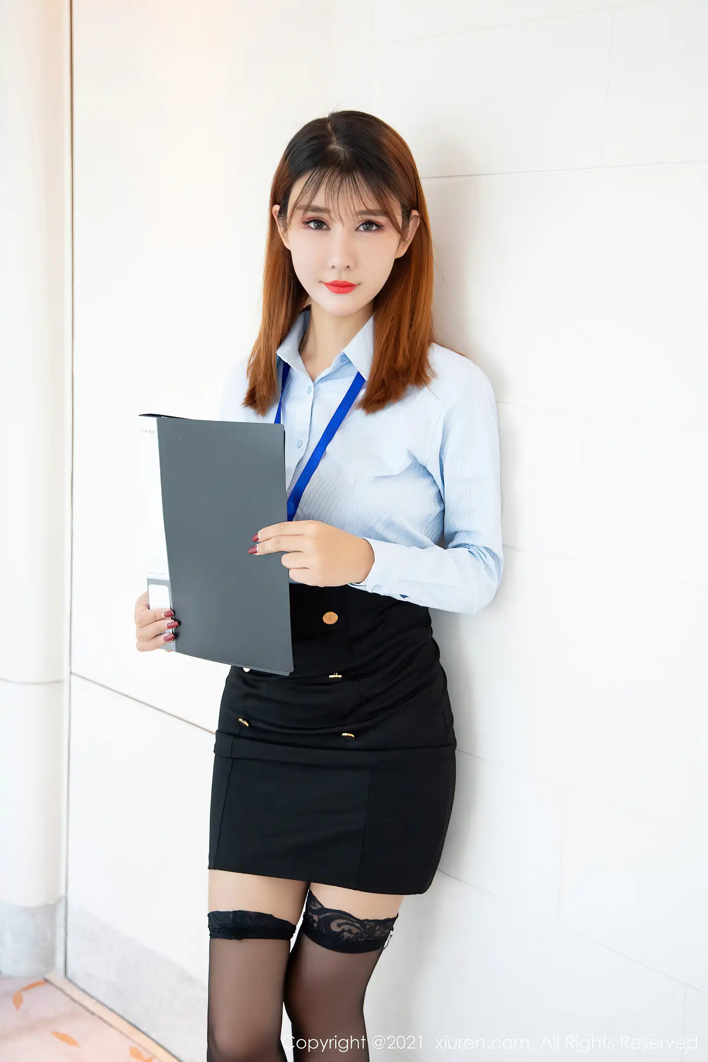 图片[2]-[XiuRen秀人网]VOL.4247 模特夏沫沫tifa职业秘书OL主题私房情趣捆绑秀完美身材诱惑写真50P-秀人网官方网站